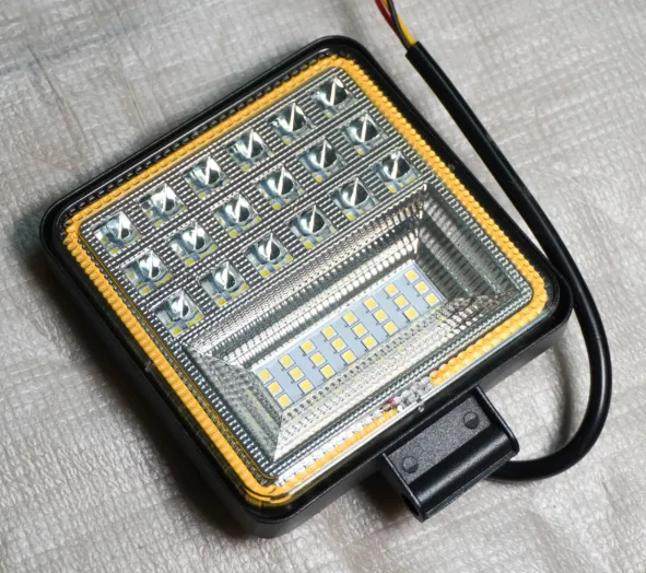 Faro LED cuadrado LED ultra 42W