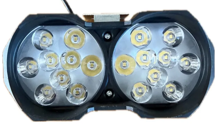 Faro LED economico 18 LEDs