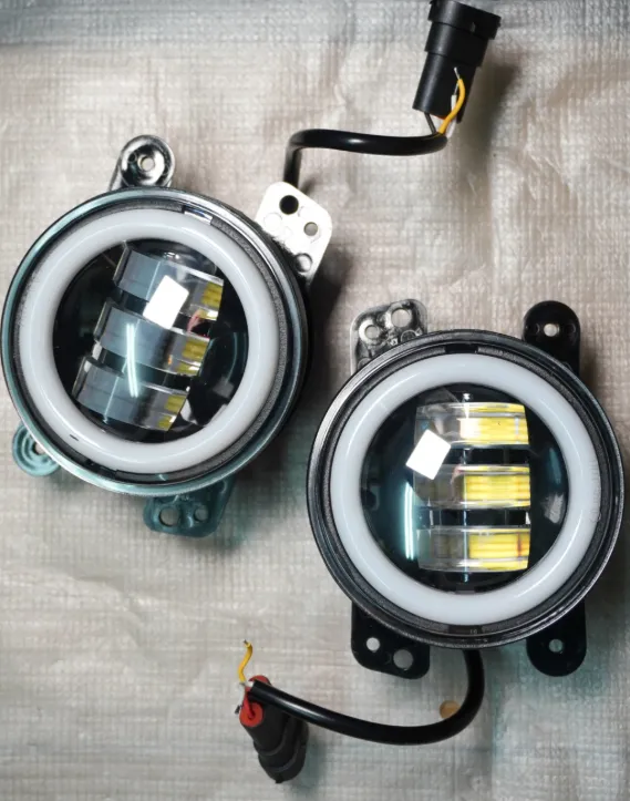 Faro universal tipo Jeep por juego